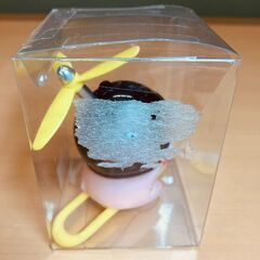 自転車ハンドル用アクセサリー・プロペラつきブタ（黒サメヘル）の画像