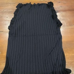 ZARA ブラック フリル付きノースリーブ Lの画像