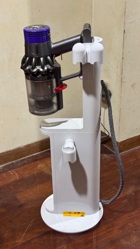 ダイソン　Dyson V10 Fluffy(SV12FFLF)