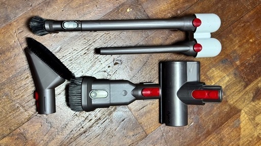 ダイソン　Dyson V10 Fluffy(SV12FFLF) 