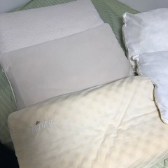 枕　ニトリ　ラテックスの画像