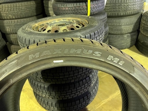 235/35R19バリ溝 1本のみ 値段交渉OKです