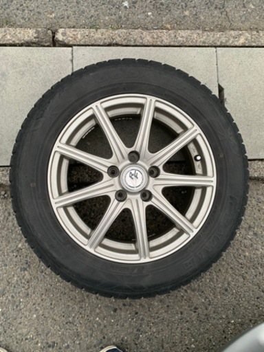 値下げ‼️205x60x16スタッドレス