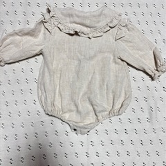 monbebe リネンロンパースの画像