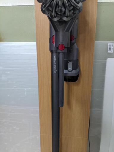 dyson V7 Slim スティッククリーナー本体 壁掛け充電スタンド付き ダイソン掃除機用壁掛け収納スタンド(スティッククリーナー汎用