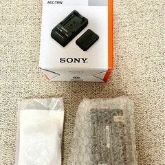 ACC-TRW SONY　カメラバッテリーの画像