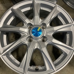 未使用品 組み込み歴あり 社外15インチアルミホイール 15×5.5J 4H 100PCD+42 4本 コンパクト系アクアスイフトカローラフィットなどにの画像