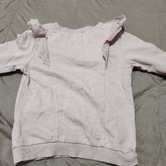 まとめ買いで無料　90　 トレーナー　トップス　西松屋の画像