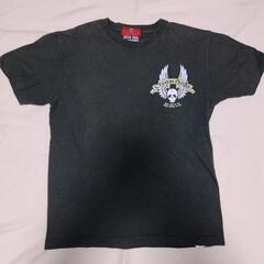   Tシャツ