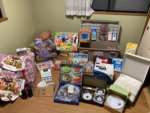 最新版　玩具・食器・非売品など50点程