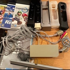 お取引中　
Nintendo wii 一式セットの画像