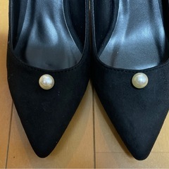 未使用Vincci パール付きピンヒール 黒の画像