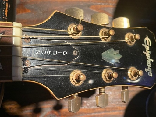 Gibsonエレアコギター