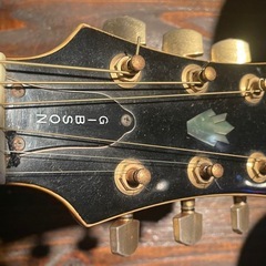 Gibsonエレアコギターの画像