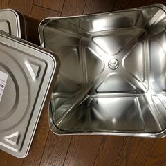 食品が入っていた、空の一斗缶です。フタ付です。の画像