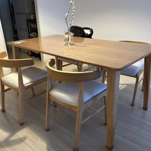 【取引中】テーブル・椅子4脚