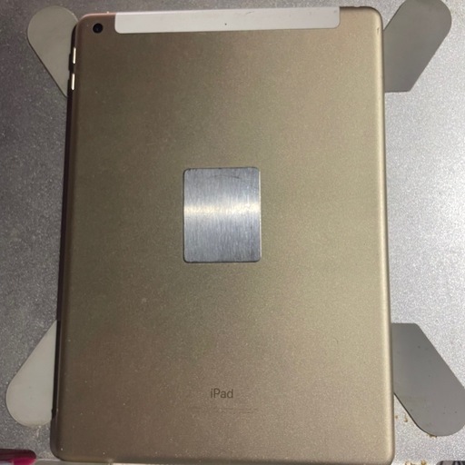 ドタキャンの為再募集、
配送込み本日限定価格！iPad第五世代　iPhone各種