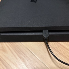 【本体】PlayStation 4 ジェット・ブラック 500GBの画像