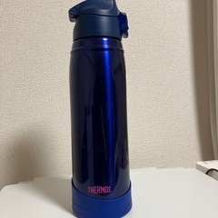 100円サーモス保冷専用　水筒1.4ℓ へこみ有　早朝お渡し可能