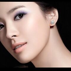 j→→→m43-2/シルバー925刻印/ブリリアントフラワーピアスＷＨ　C＊Bの画像