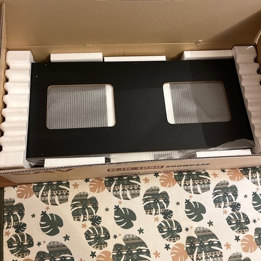 新品　シンプルTV台　キャスター付き　NJR-1050
