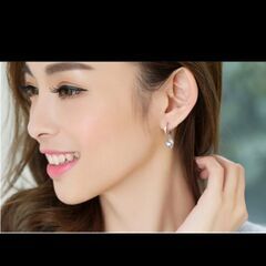 j→→→m43-2/ブリリアントカットダイヤモンドＣＺゴージャスパヴェアーチピアスの画像