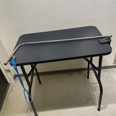 トリミングテーブル、折りたたみ式の画像