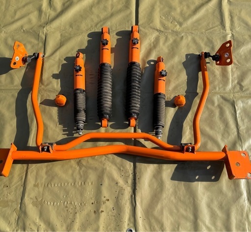 ユーアイビークル　ハイエース足回り　ショックアブソーバー