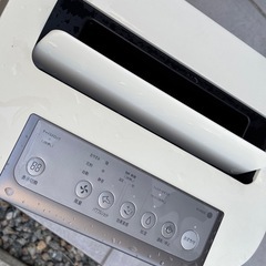 SHARP シャープ 加湿空気清浄機 プラズマクラスター KI-HS50-W 2017年製 現状品
の画像
