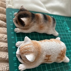 可愛いリアルな猫ちゃんの磁石　2つ
の画像