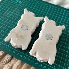 可愛いリアルな猫ちゃんの磁石　2つ
の画像