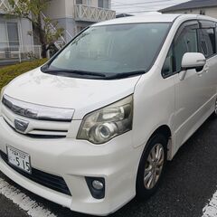 トヨタ ノア令和７年８月まで車検付き！！