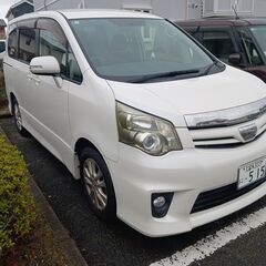 トヨタ ノア令和７年８月まで車検付き！！の画像
