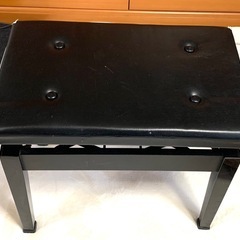 高さを変えられるピアノ用の椅子 座面の状態が悪いです