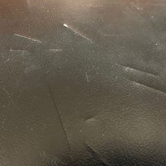 高さを変えられるピアノ用の椅子 座面の状態が悪いですの画像