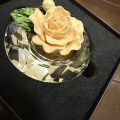 新品　クリスタルソープ　薔薇　白薔薇　ガラス花瓶　ダイヤモンドケース　ホワイトの画像