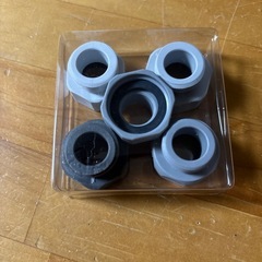 サンスイ　シャワーの取り付けパーツ