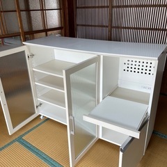 【値下げしました】食器棚の画像
