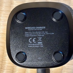 スマホ ワイヤレス充電器の画像