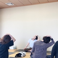 日常でも楽しくできるヨガ🧘‍♀️フローヨガの画像