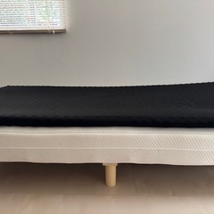 シングルベッド（脚付）の画像