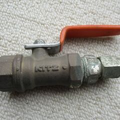 実働、切り替えコックの画像