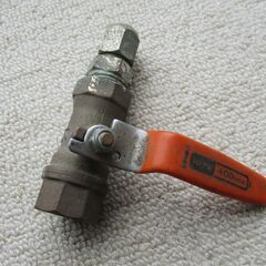 実働、切り替えコックの画像