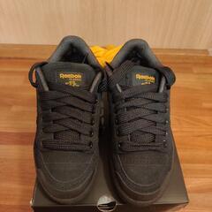 Reebok Club C ﾌﾞﾗｯｸｲｴﾛｰ スニーカーの画像