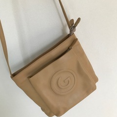 ショルダーバッグの画像
