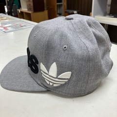 ロ2503-514 adidas キャップ グレーの画像
