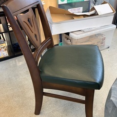 ☆値下げ☆　K2507-227 配送不可 アンティーク風 ダイニングチェア③ キズ汚れ有りの画像