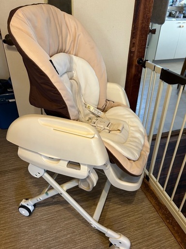 コンビ　ハイローチェア　中古