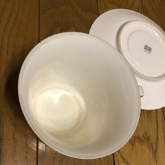 HOYAティーカップ3点セットの画像