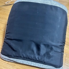 グレー座椅子の画像